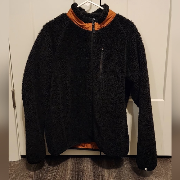 Used Everlane Medium The ReNew Fleece Bomber Jacket in Black - Picture 3 of 11